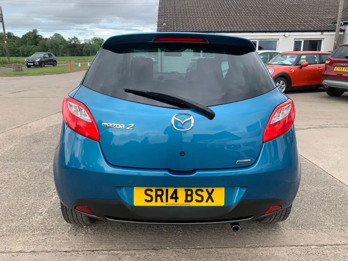 2014-mazda-mazda2-13-sport-venture-big-4