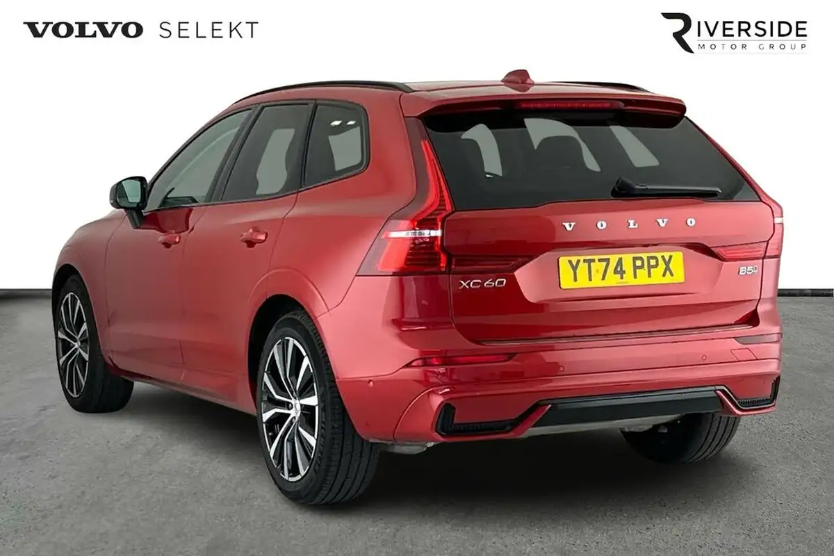 2024-volvo-xc60-20-b5-ultra-dark-big-2