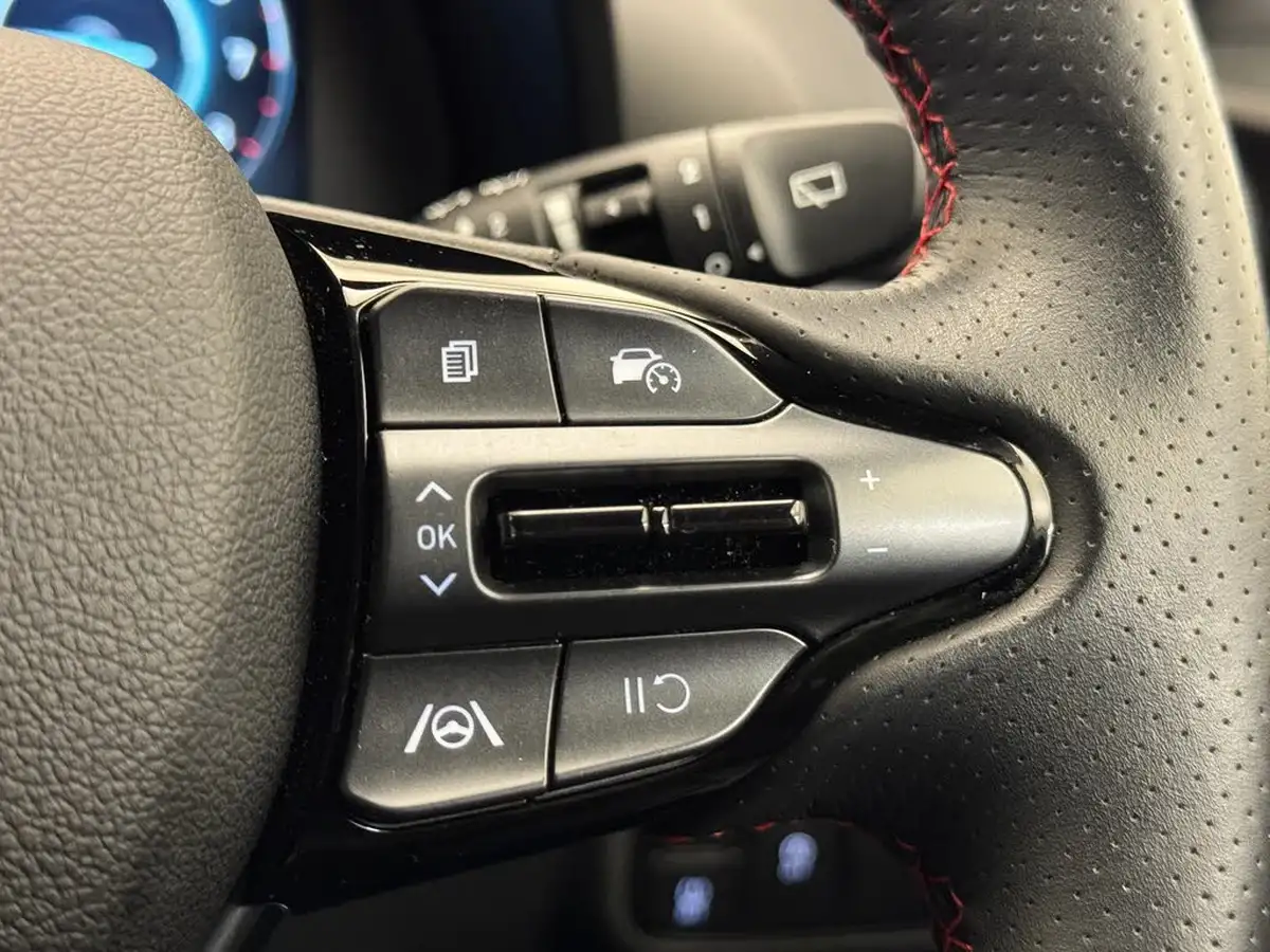 2023-hyundai-i20-10-t-gdi-n-line-dct-big-24