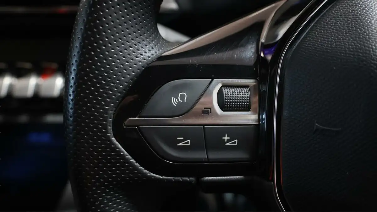 2020-peugeot-3008-suv-12-puretech-gt-line-premium-big-24