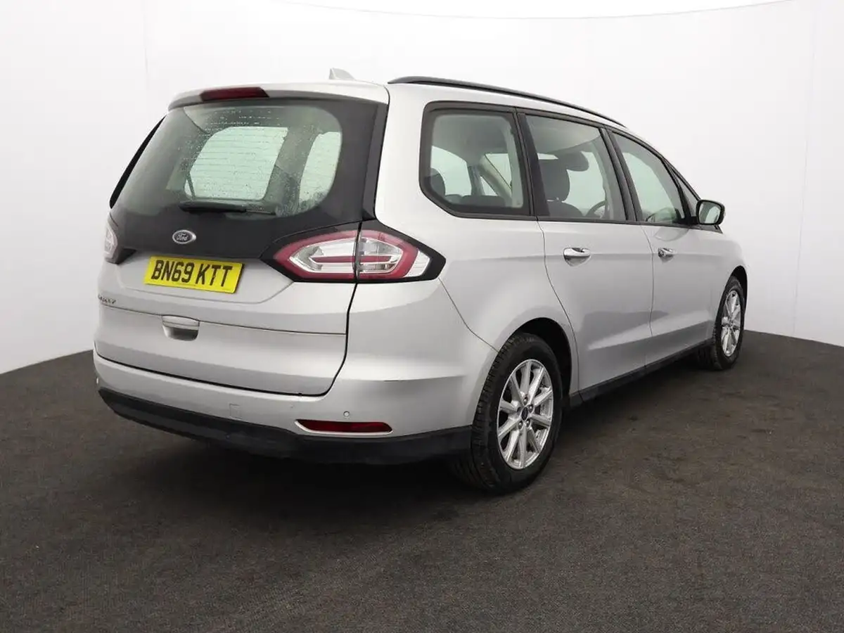 2020-ford-galaxy-20-zetec-big-9