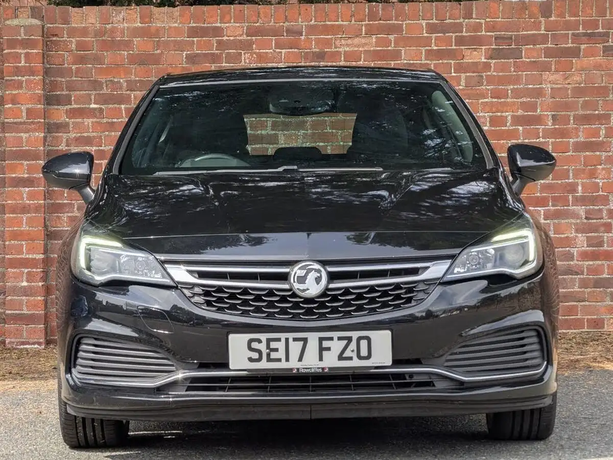 2017-vauxhall-astra-14i-16v-turbo-sri-vx-line-nav-big-5