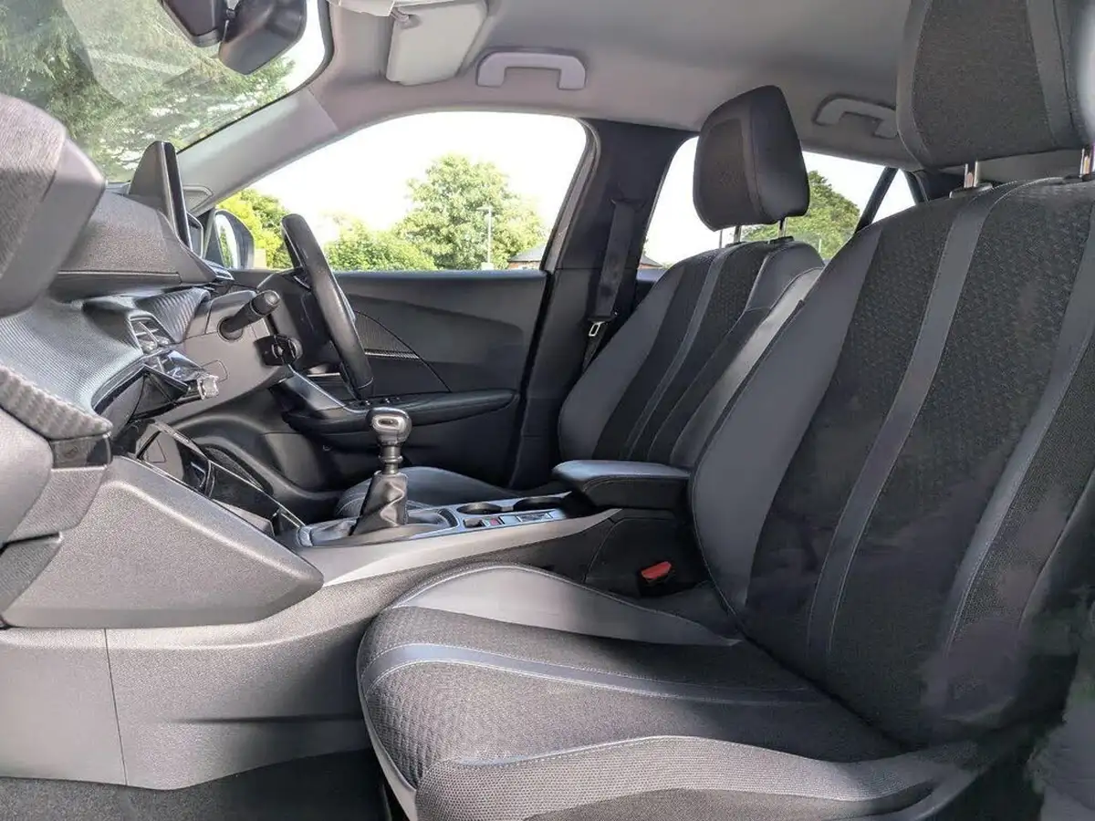 2020-peugeot-2008-suv-12-puretech-allure-100bhp-big-56