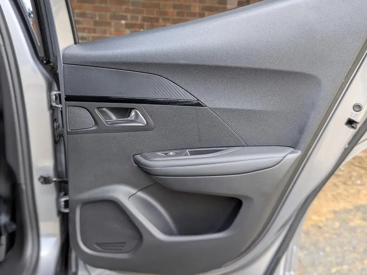 2020-peugeot-2008-suv-12-puretech-allure-100bhp-big-28