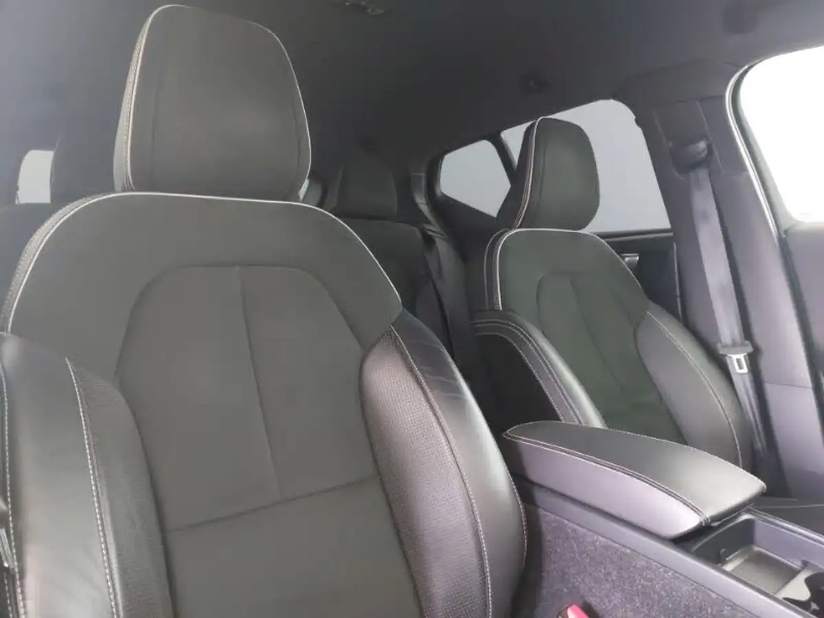2019-volvo-xc40-15-t3-r-design-163bhp-big-16