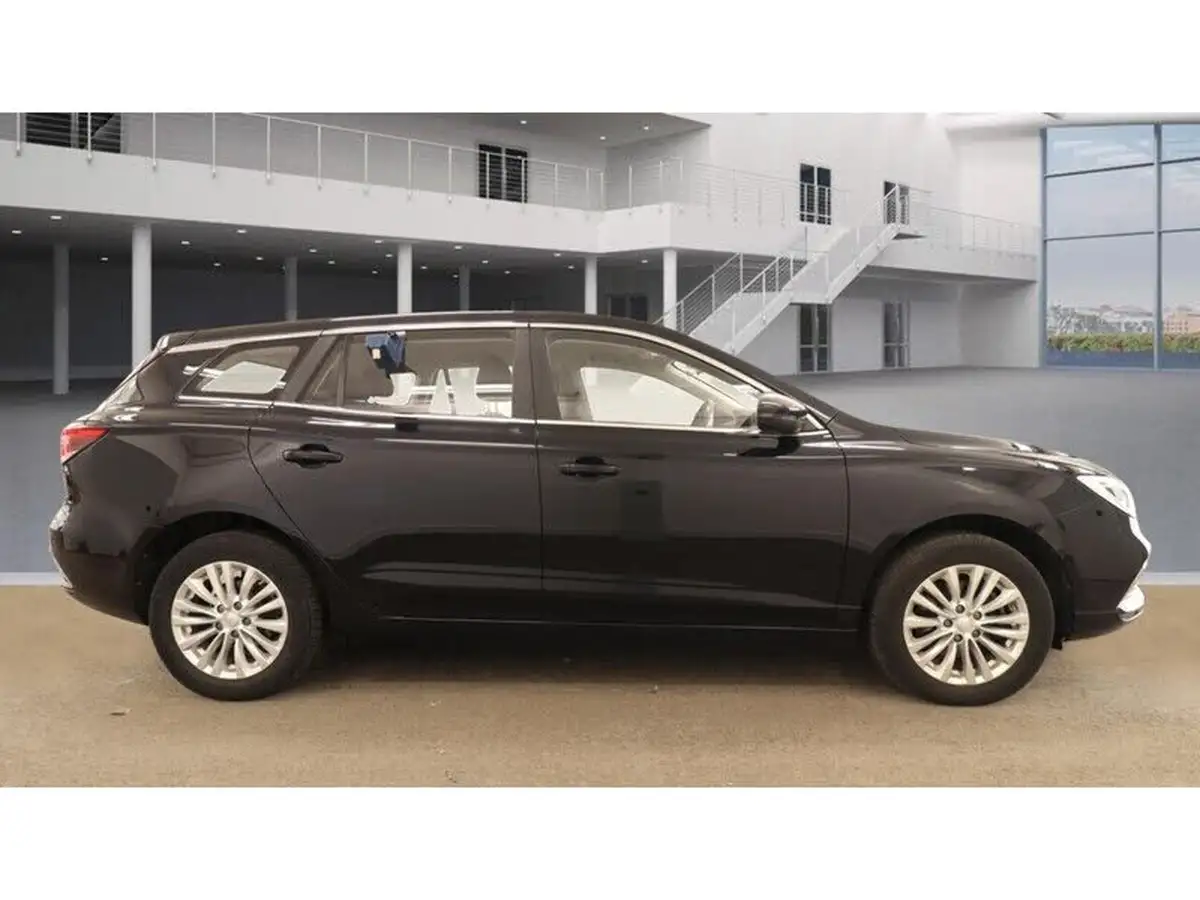 2021-mg-mg5-e-excite-ev-big-3