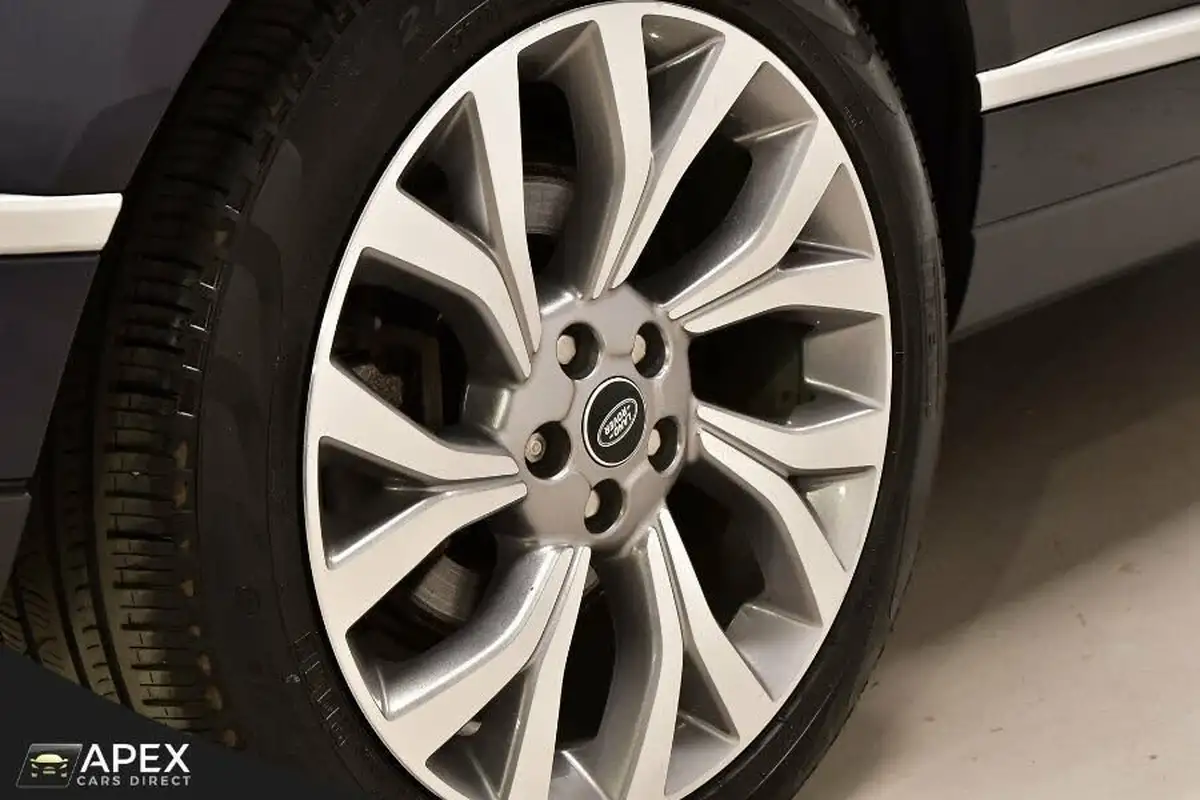 2021-land-rover-range-rover-30-d300-westminster-big-8