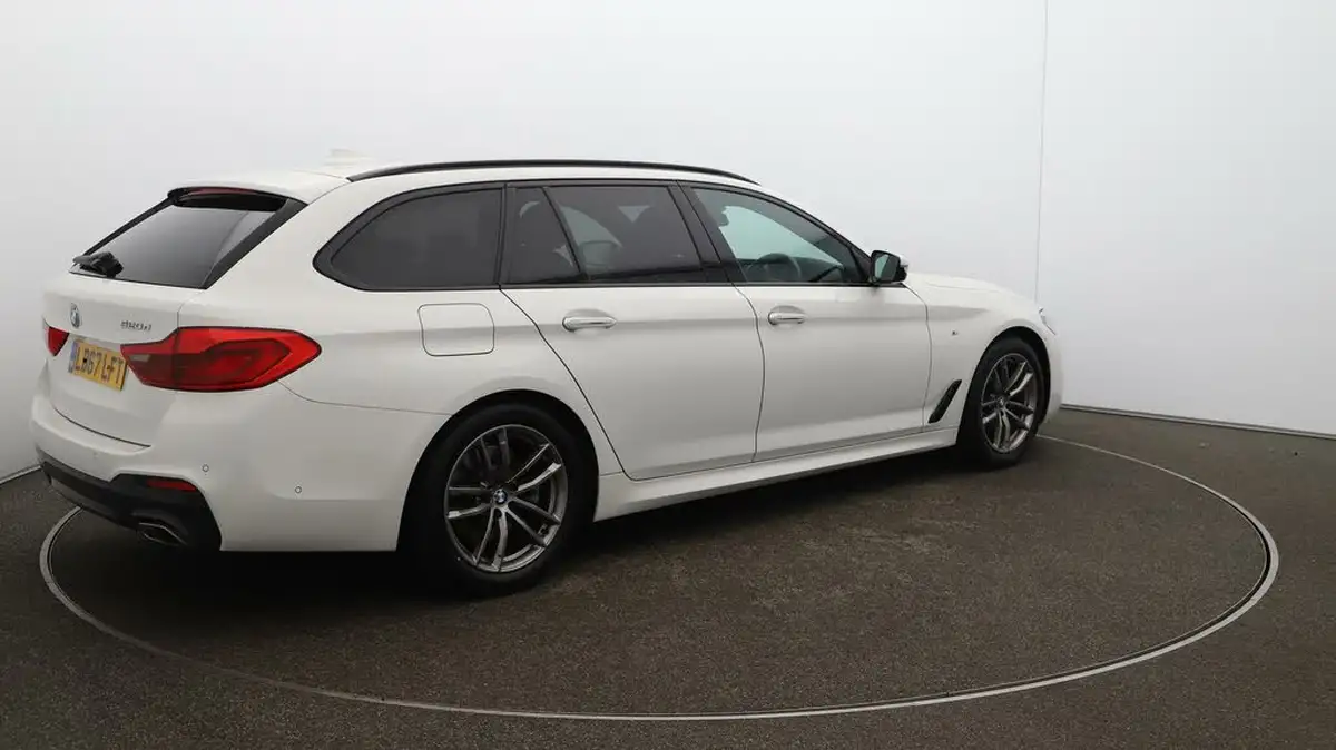 2017-bmw-5-series-20td-520d-m-sport-touring-5d-big-47