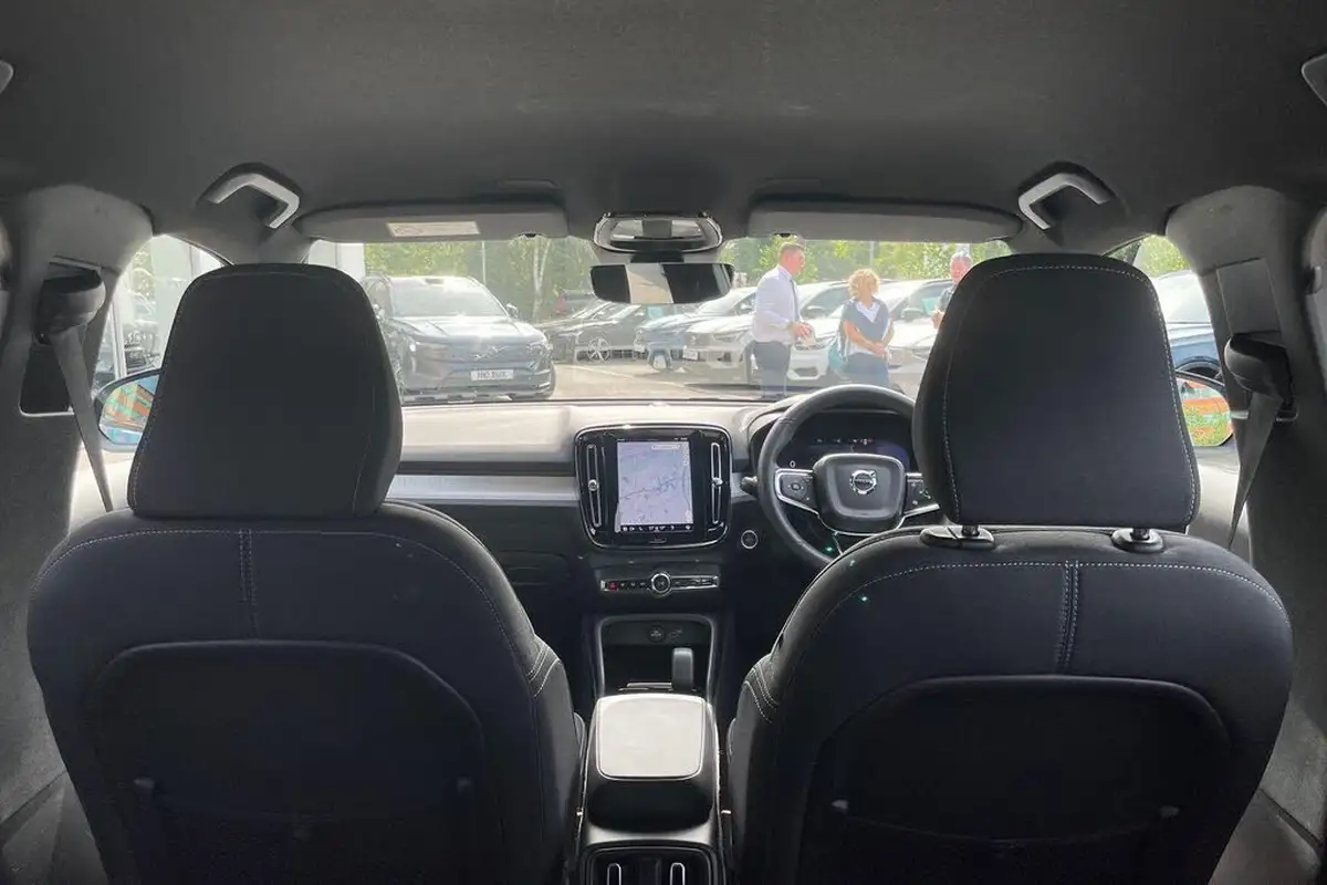 2022-volvo-xc40-20-b3-plus-big-20