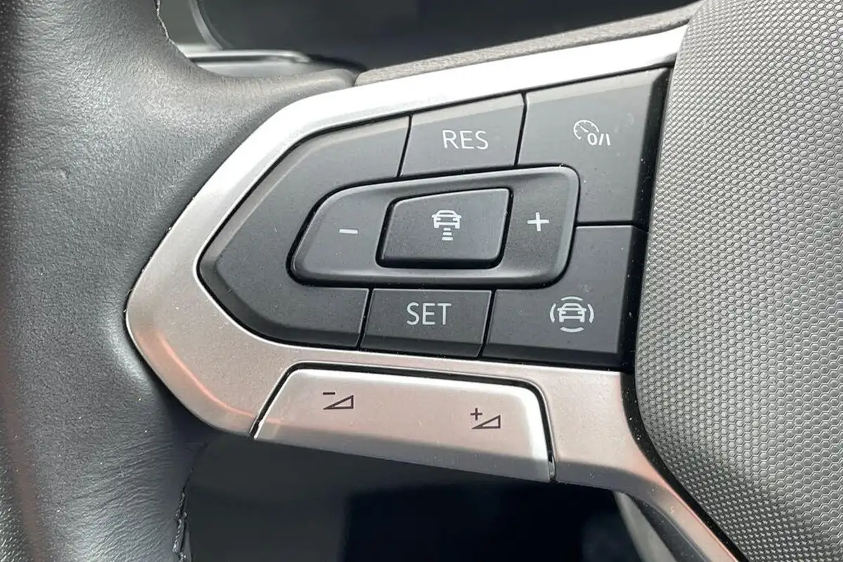 2024-volkswagen-transporter-20bitdi-t32-sportline-bmt-swb-panel-van-big-22