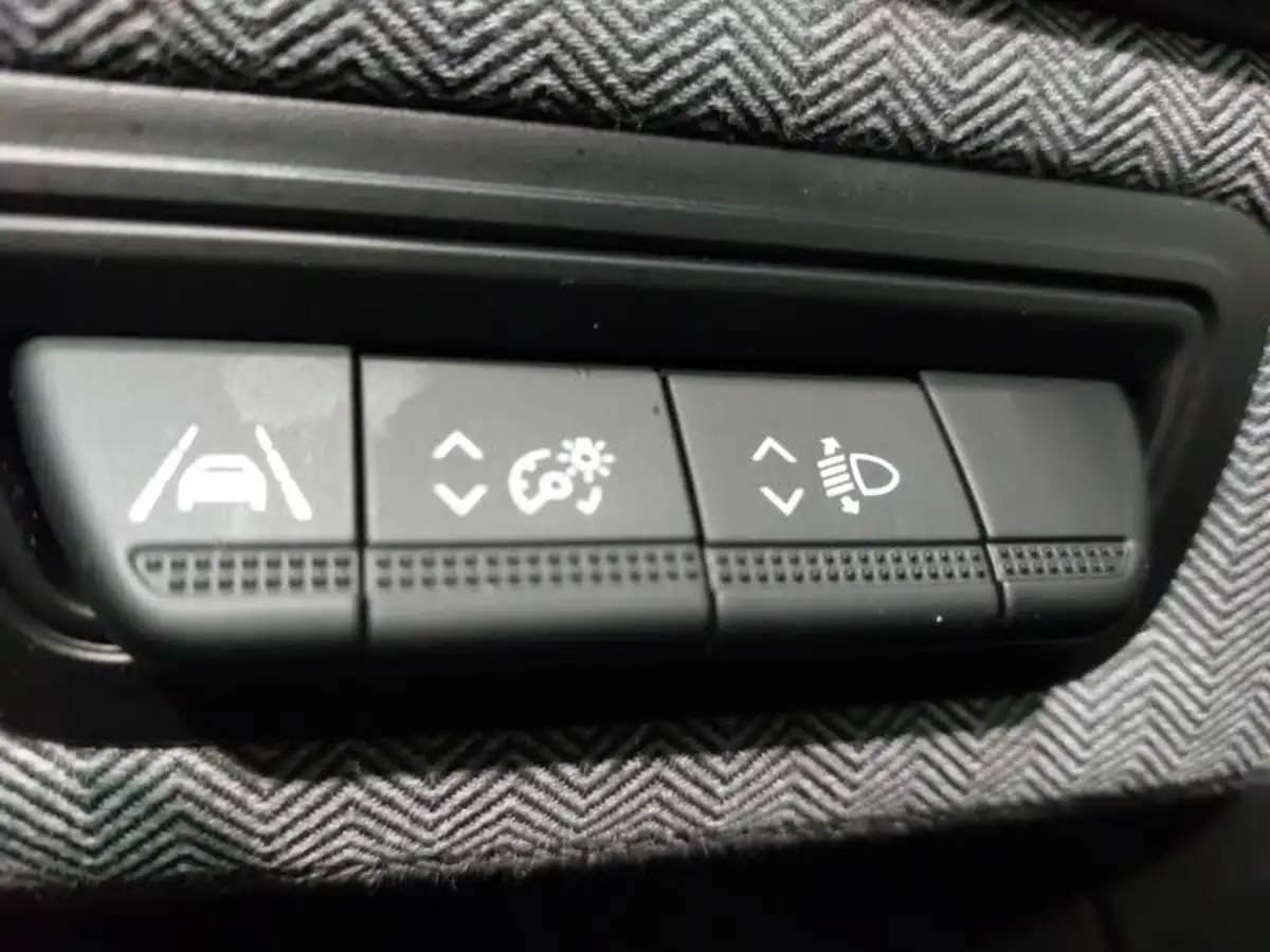 2024-renault-clio-16-techno-big-18