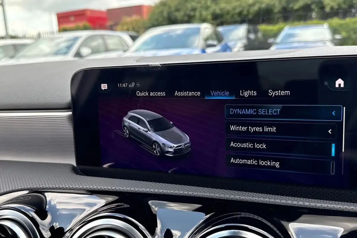 2022-mercedes-benz-a-class-13-a180-amg-line-executive-hatchback-5d-7g-dct-big-48