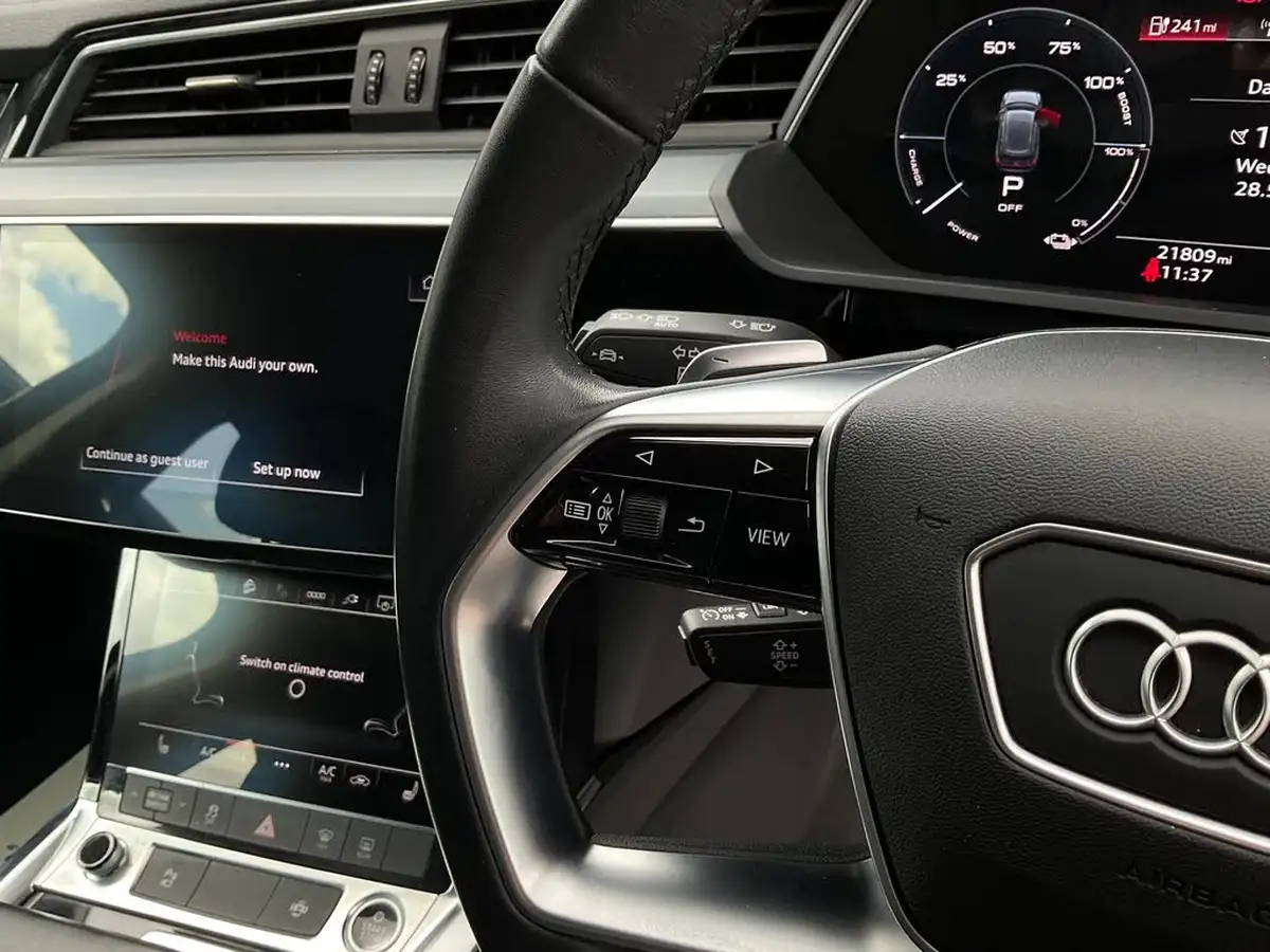 2022-audi-e-tron-55e-technik-station-wagon-big-30