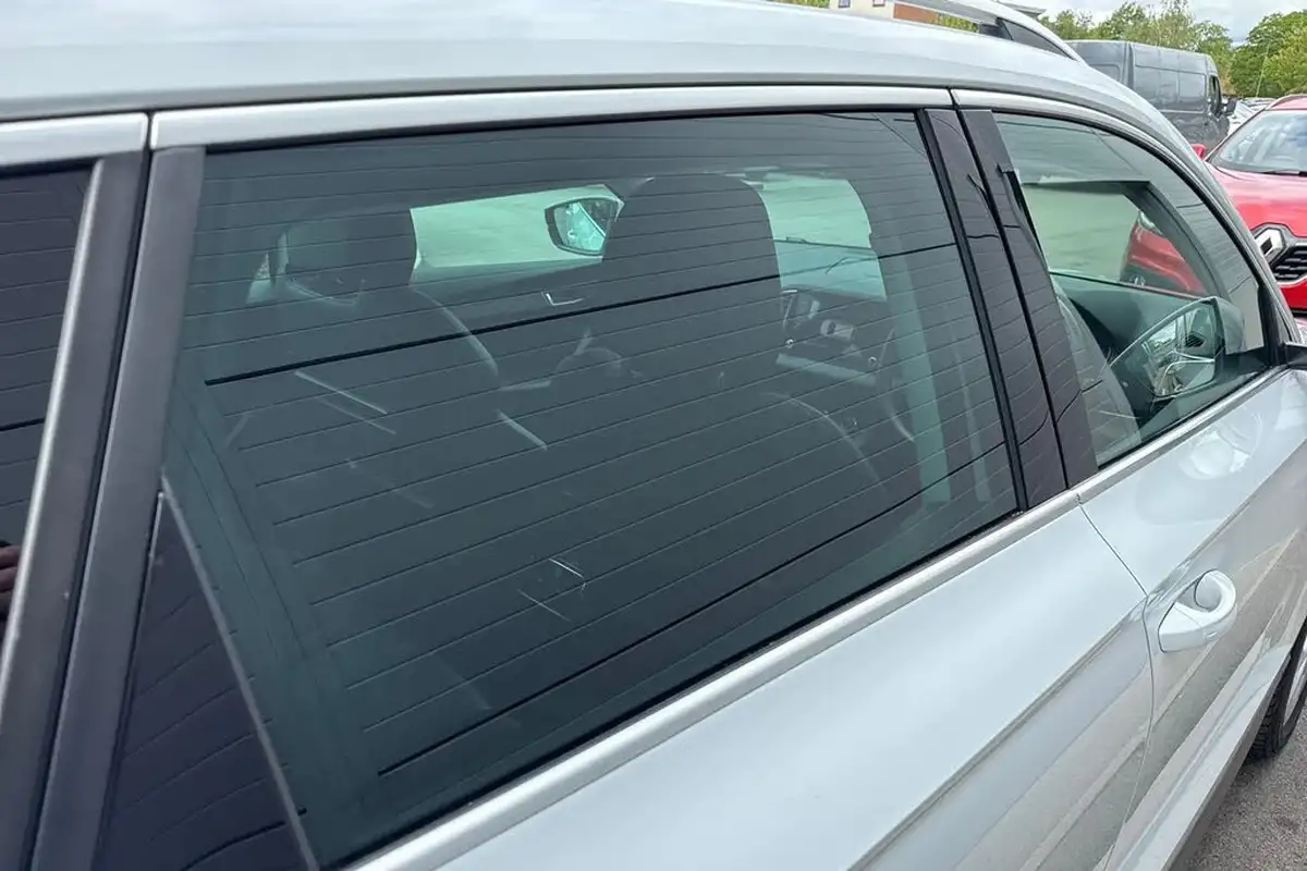 2020-skoda-karoq-15-tsi-se-l-big-36