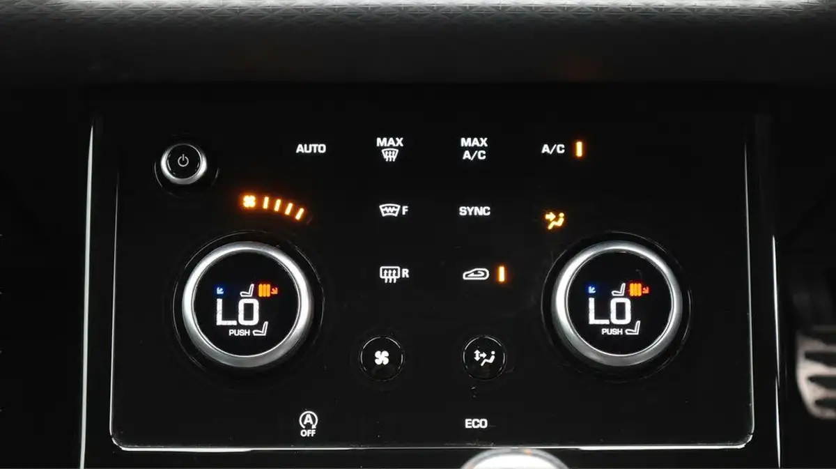 2021-land-rover-range-rover-evoque-20-d165-r-dynamic-big-12