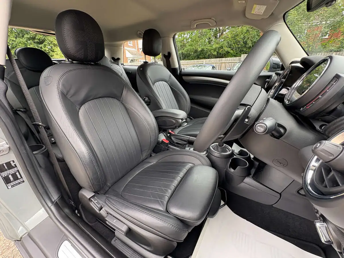 2020-mini-cooper-20-cooper-s-exclusive-189bhp-hatchback-3d-auto-big-22