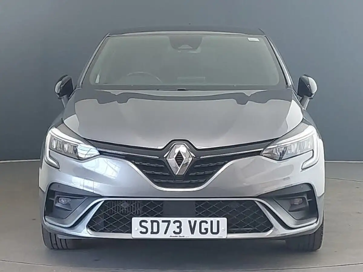 2023-renault-clio-10-tce-rs-line-big-18