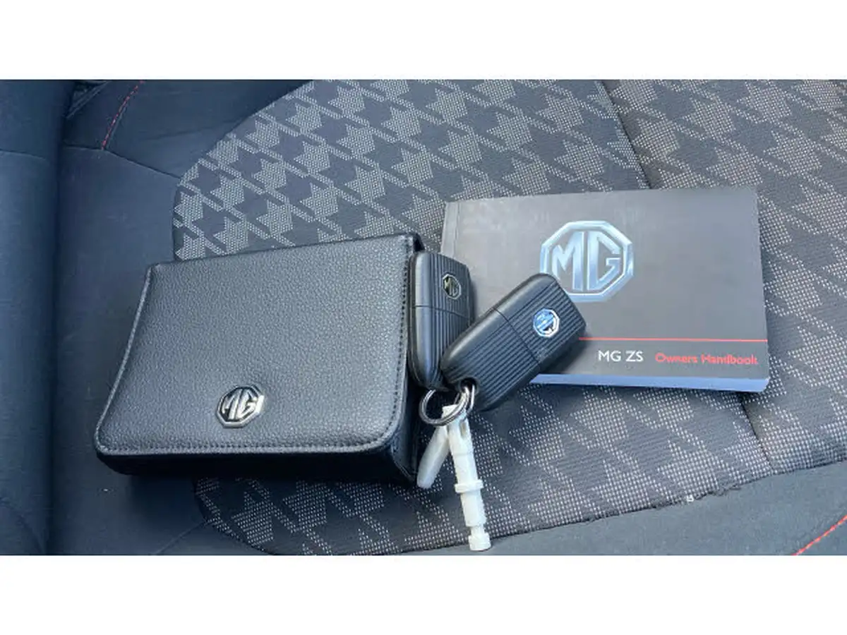 2021-mg-zs-suv-15-vti-tech-excite-big-18