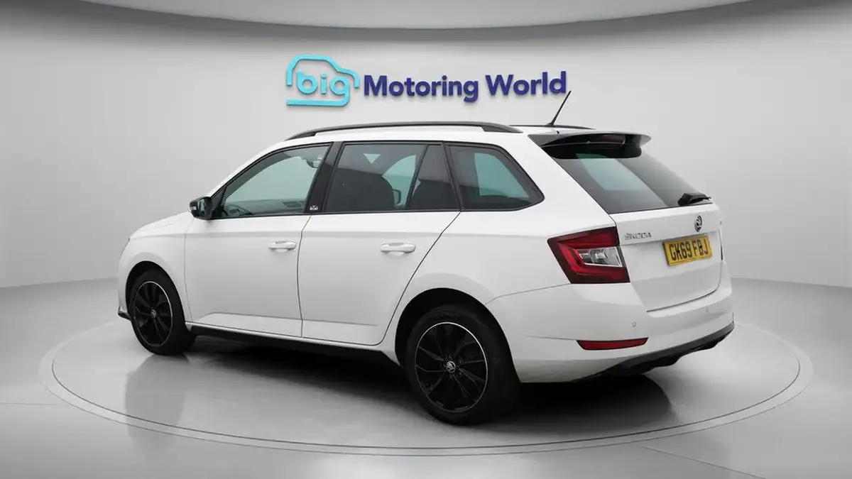 2019-skoda-fabia-10-tsi-monte-carlo-95ps-estate-big-5