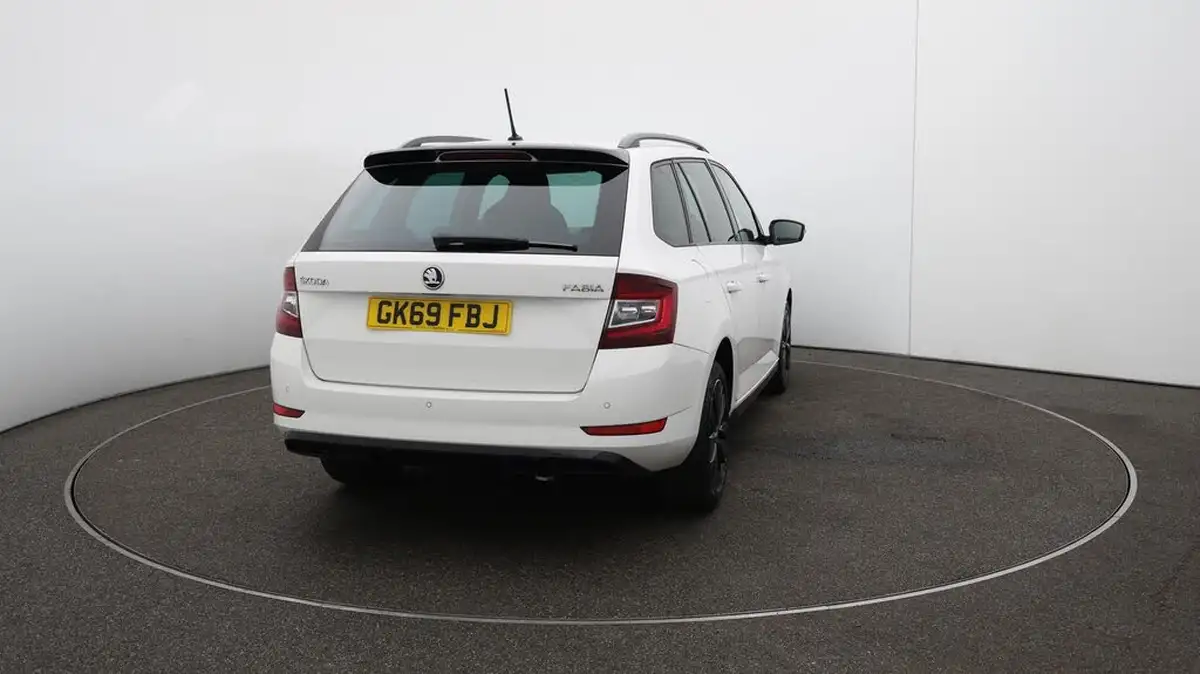 2019-skoda-fabia-10-tsi-monte-carlo-95ps-estate-big-49
