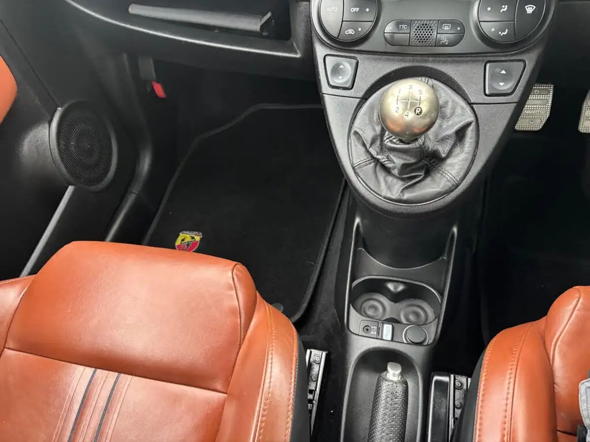 2015-abarth-500-14-tjet-595-turismo-160bhp-big-26