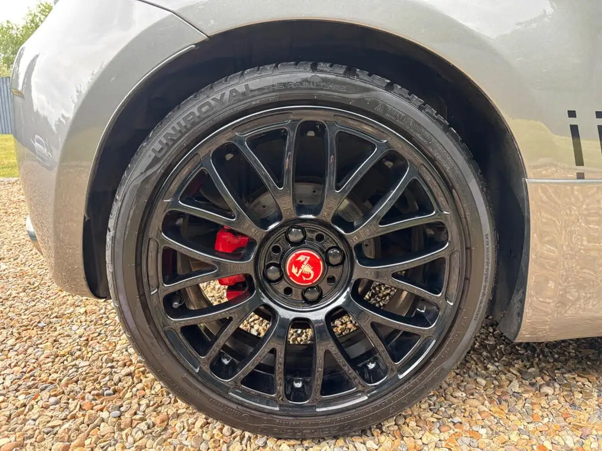 2015-abarth-500-14-tjet-595-turismo-160bhp-big-2