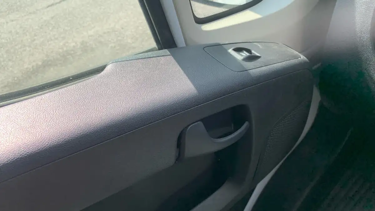 2023-citroen-relay-22bluehdi-35-l3h2-x-panel-big-36
