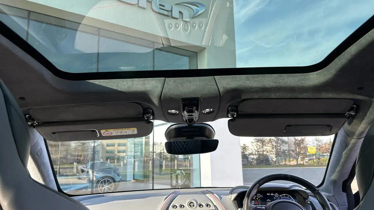 2021-aston-martin-dbx-40-v8-big-26