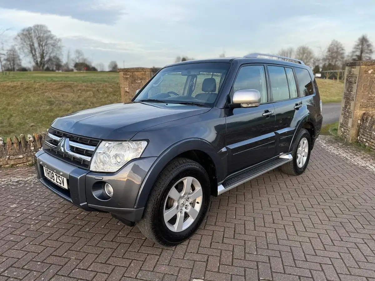 2008-mitsubishi-shogun-32td-diamond-5d-big-12