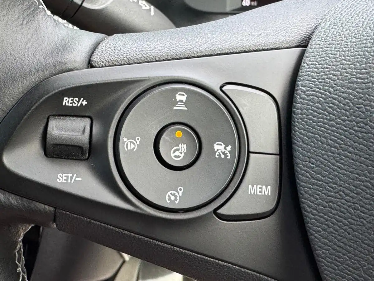 2021-vauxhall-corsa-12-turbo-ultimate-nav-100ps-big-21