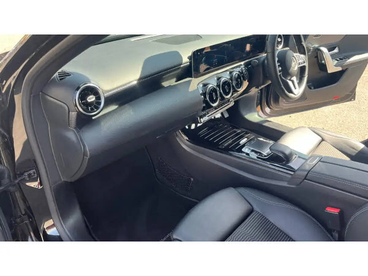 2019-mercedes-benz-a-class-13-a180-sport-executive-hatchback-5d-1332cc-7g-dct-big-8
