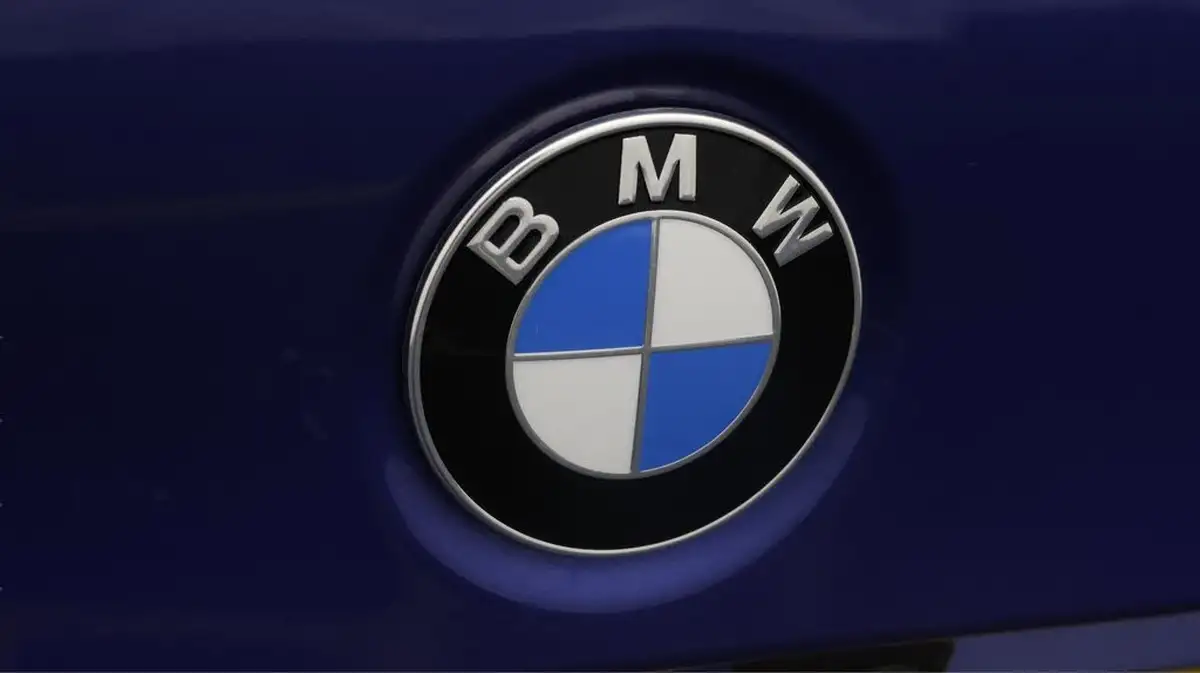 2021-bmw-3-series-20-330e-m-sport-tech-packpro-pack-saloon-4d-big-20