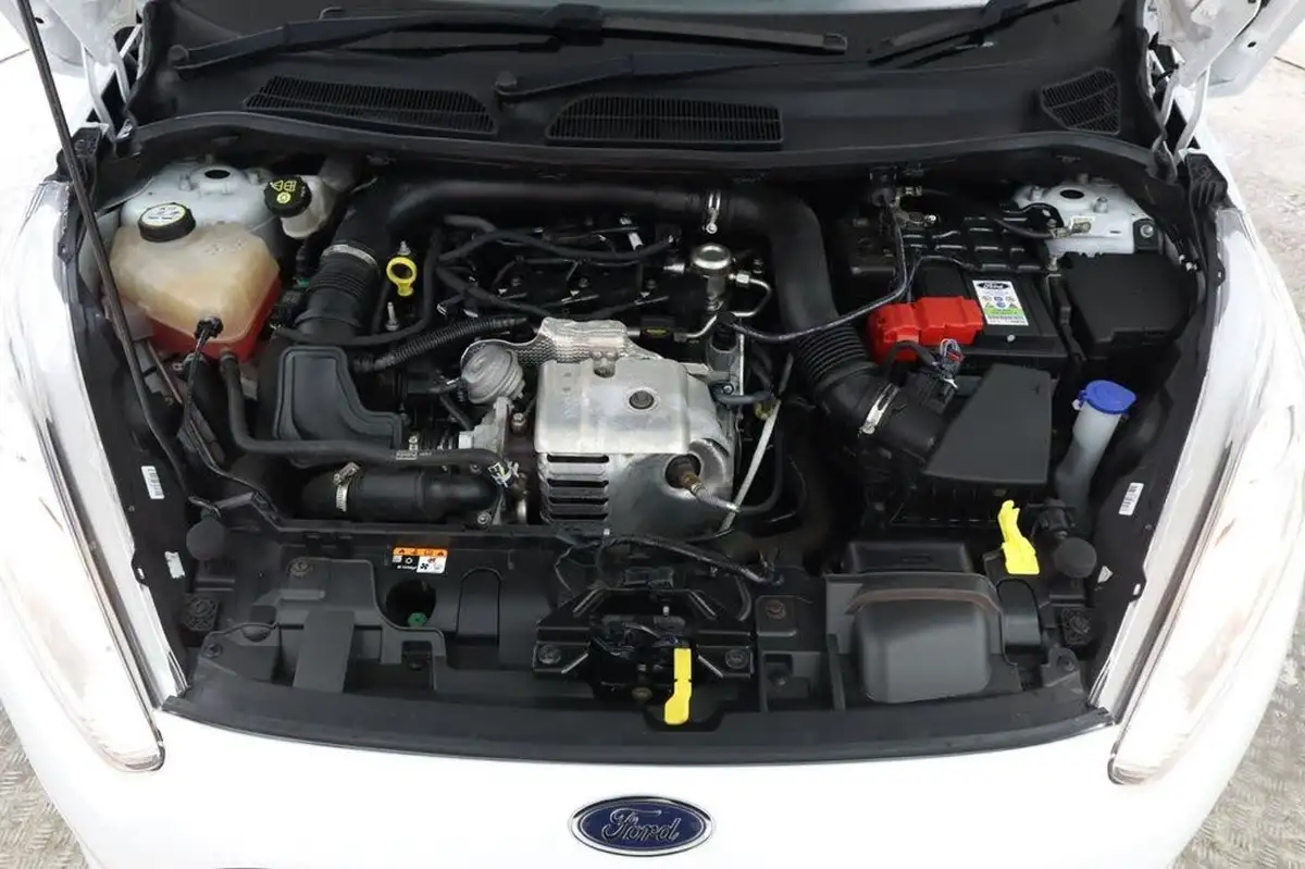 2017-ford-fiesta-10t-st-line-100ps-5d-big-9