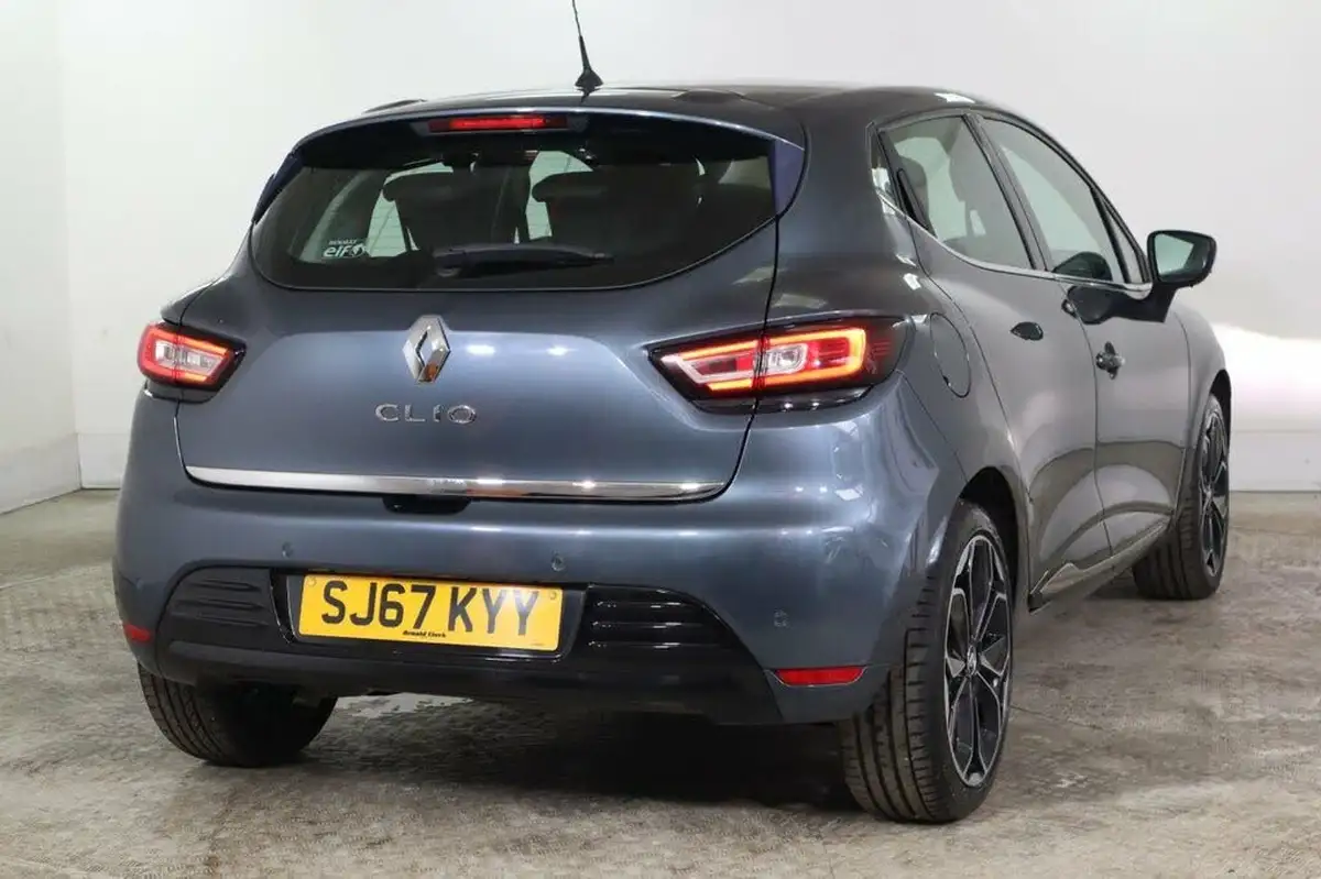 2017-renault-clio-09-tce-dynamique-s-nav-big-3