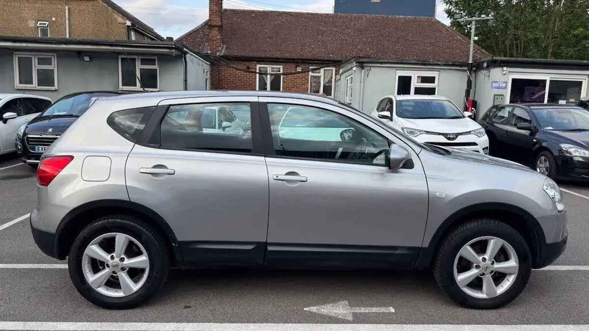 2009-nissan-qashqai-15td-acenta-big-4