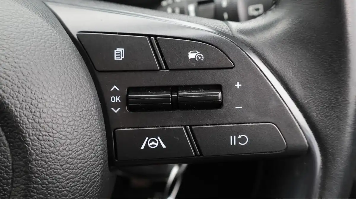2022-hyundai-bayon-10-t-gdi-se-connect-big-24