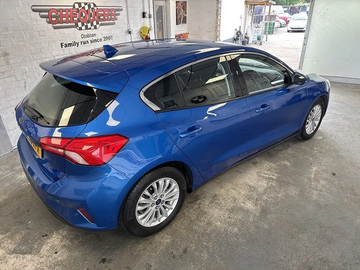 2019-ford-focus-10t-titanium-hatchback-big-8