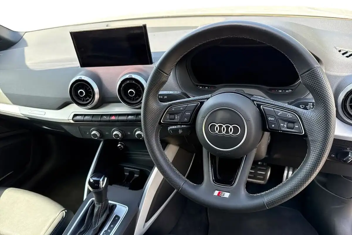 2024-audi-q2-15-35-tfsi-s-line-tronic-big-16