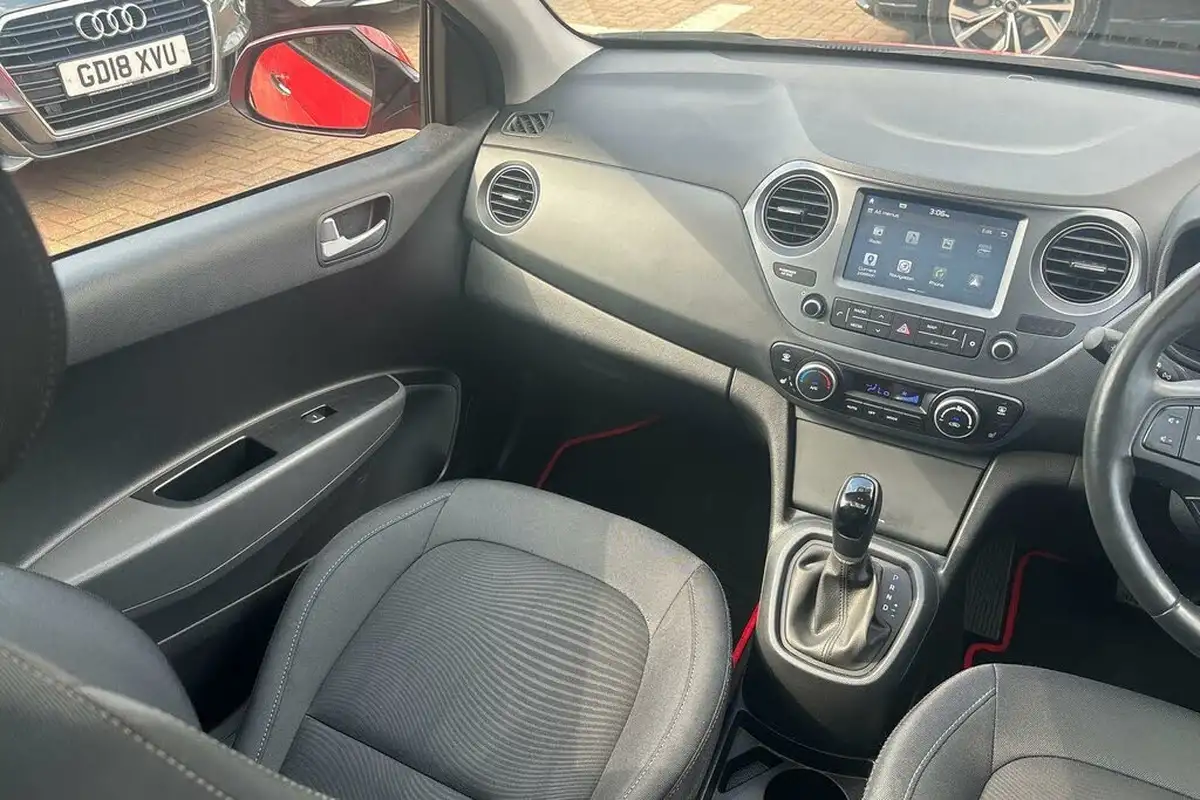 2018-hyundai-i10-12-premium-se-auto-big-31