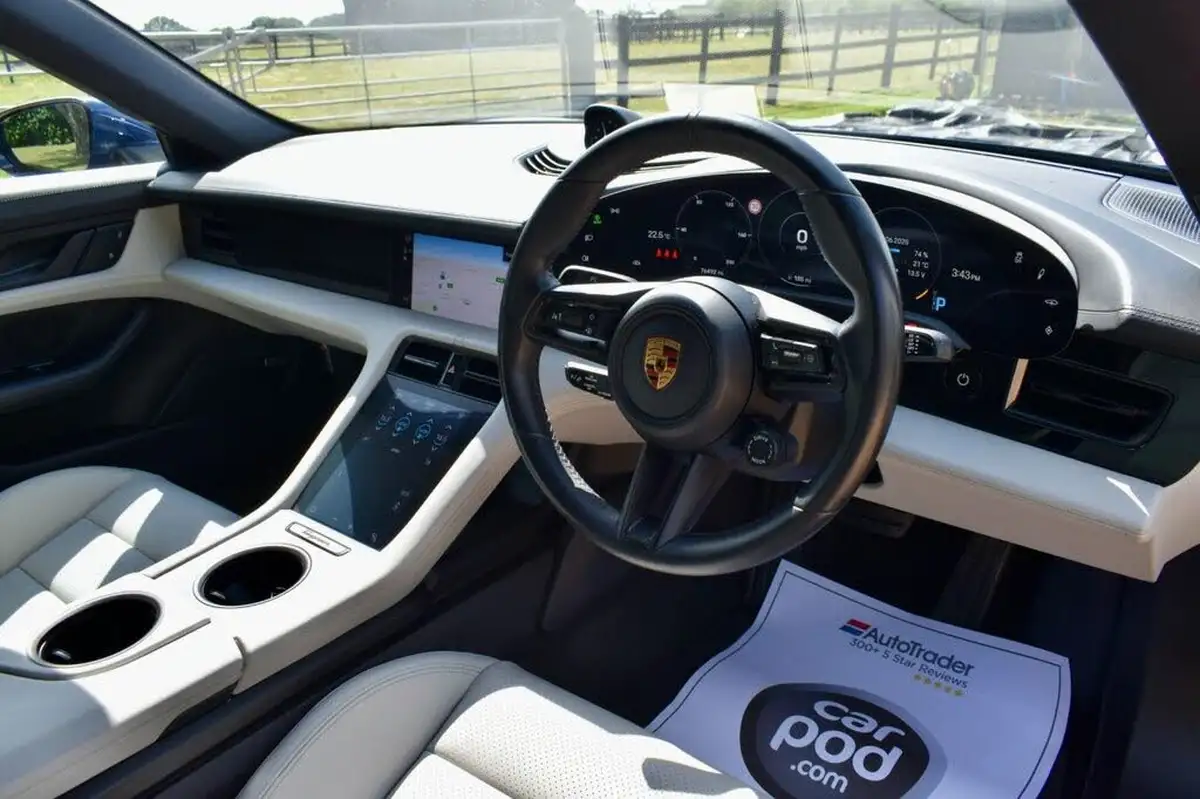 2022-porsche-taycan-e-base-476ps-performance-battery-plus-big-26