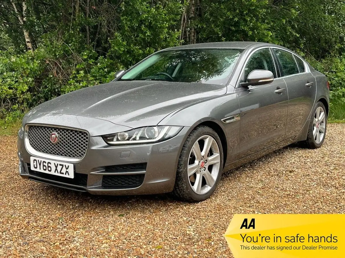 2016-jaguar-xe-20d-portfolio-180ps-auto-big-0