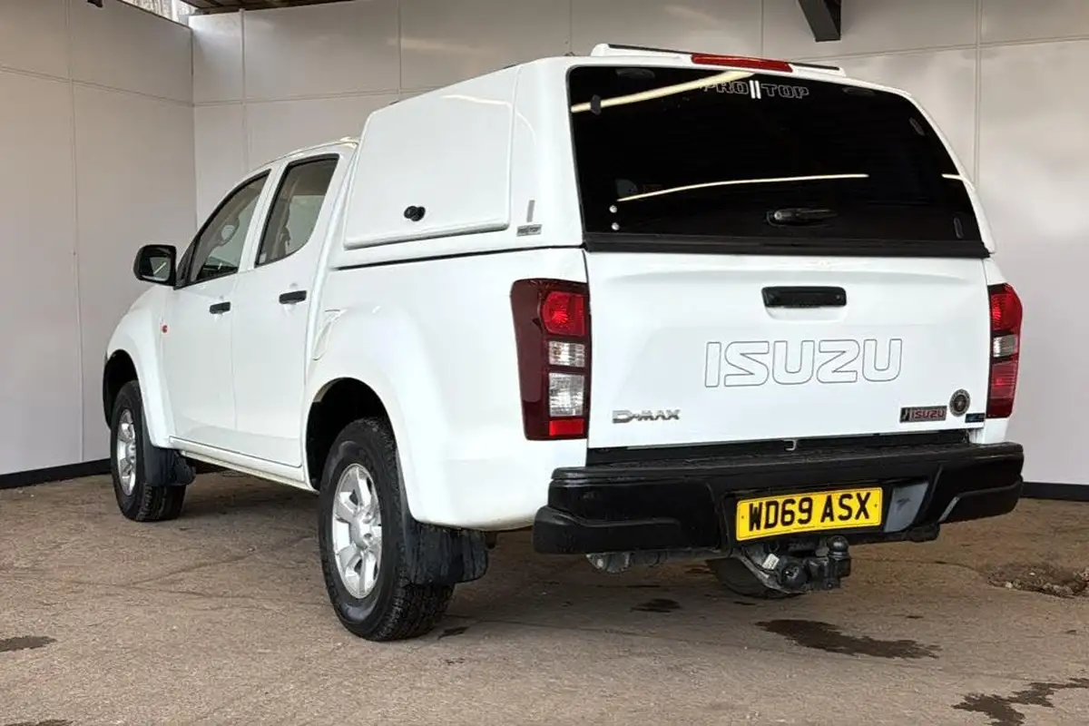 2019-isuzu-d-max-19td-utility-4x4-double-pickup-big-1