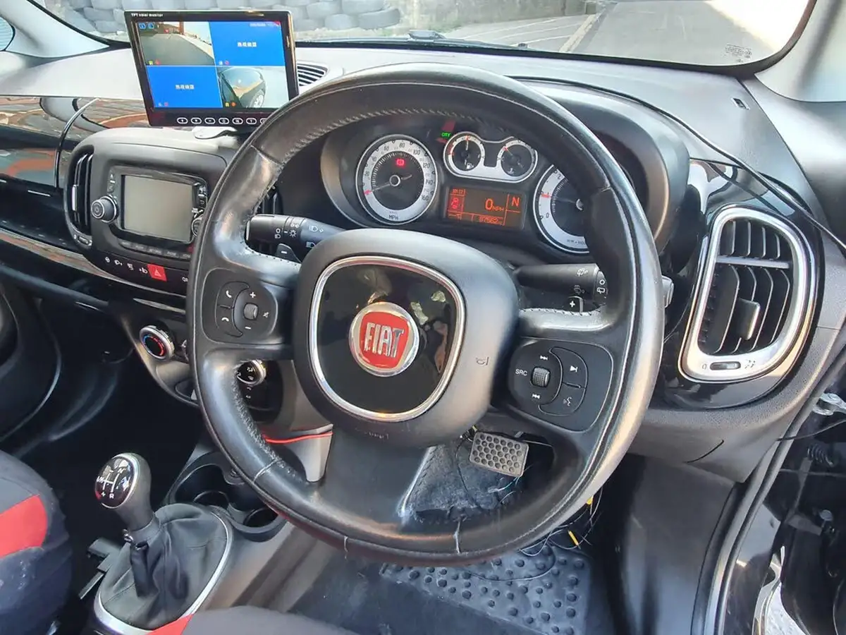 2015-fiat-500l-13-multijet-pop-star-mpw-85bhp-mpv-dualogic-big-15