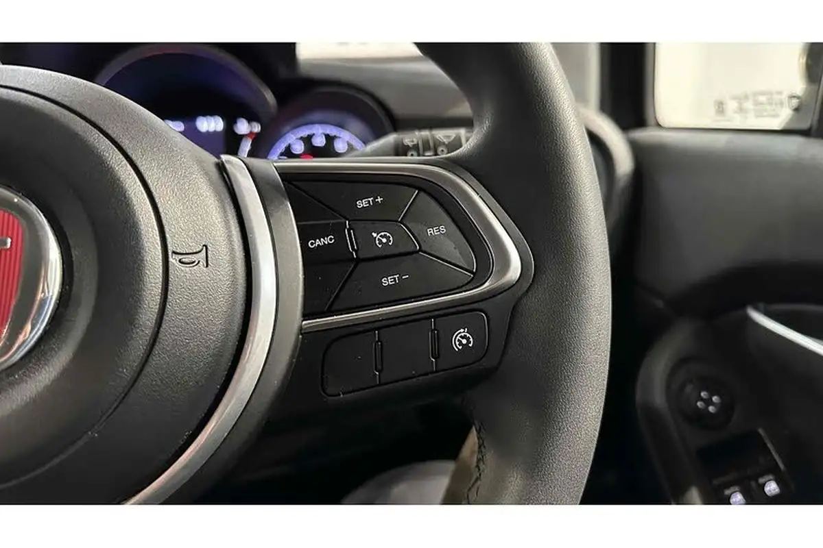 2021-fiat-500x-10-firefly-turbo-connect-big-31