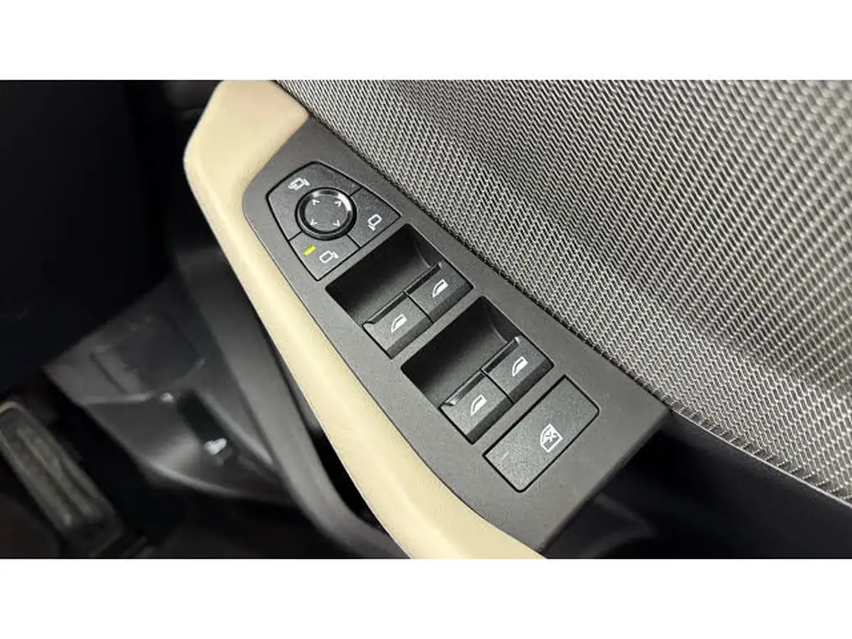 2025-bmw-2-series-20-220i-m-sport-168bhp-gran-4d-1499cc-auto-big-30