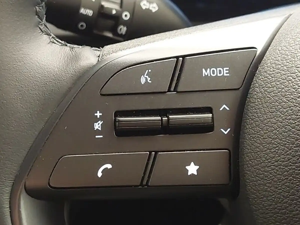 2024-hyundai-i20-10-t-gdi-premium-big-17