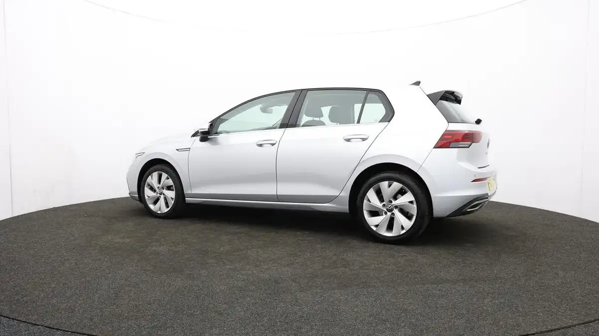 2021-volkswagen-golf-15-tsi-style-130ps-hatchback-big-74