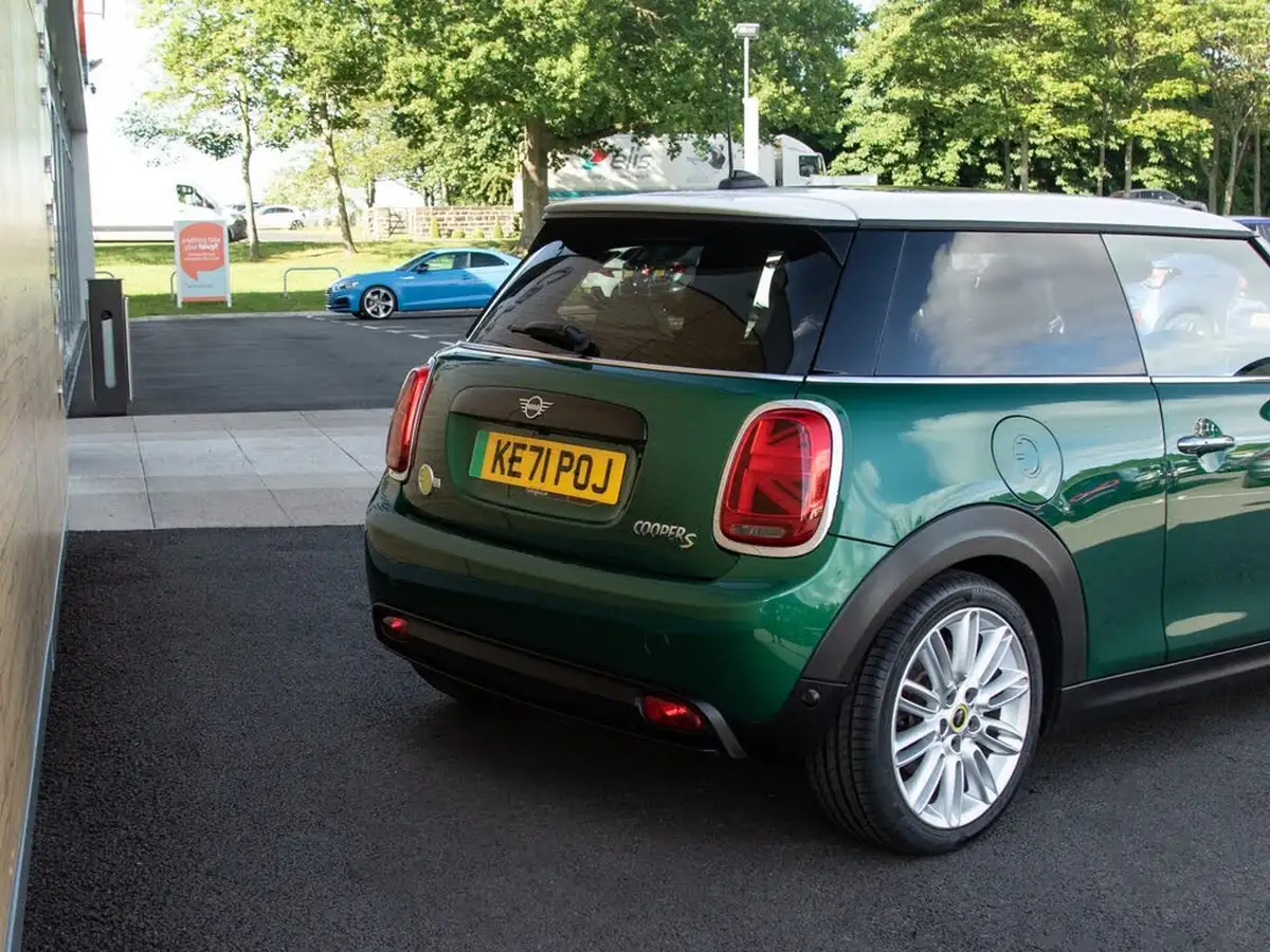 2021-mini-cooper-e-cooper-s-3-big-6