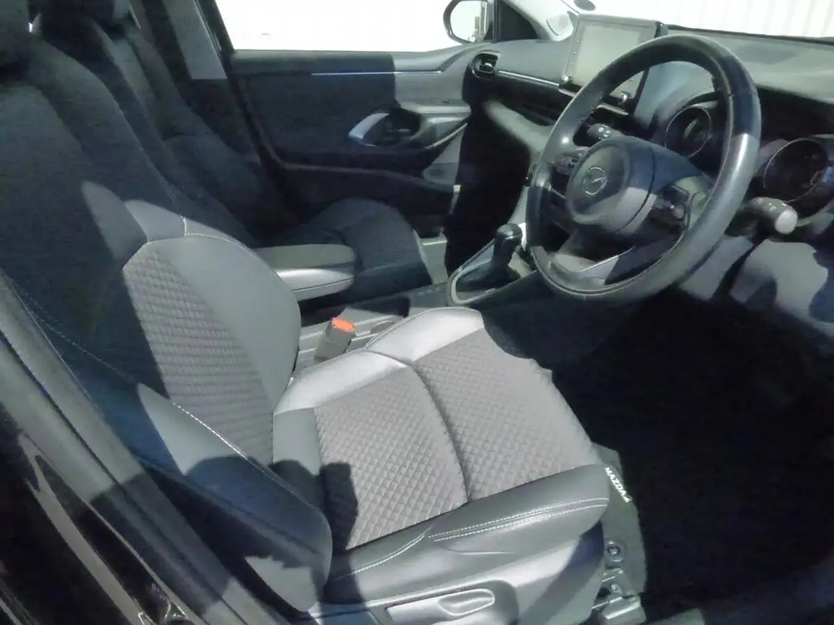 2022-mazda-mazda2-15-agile-big-8