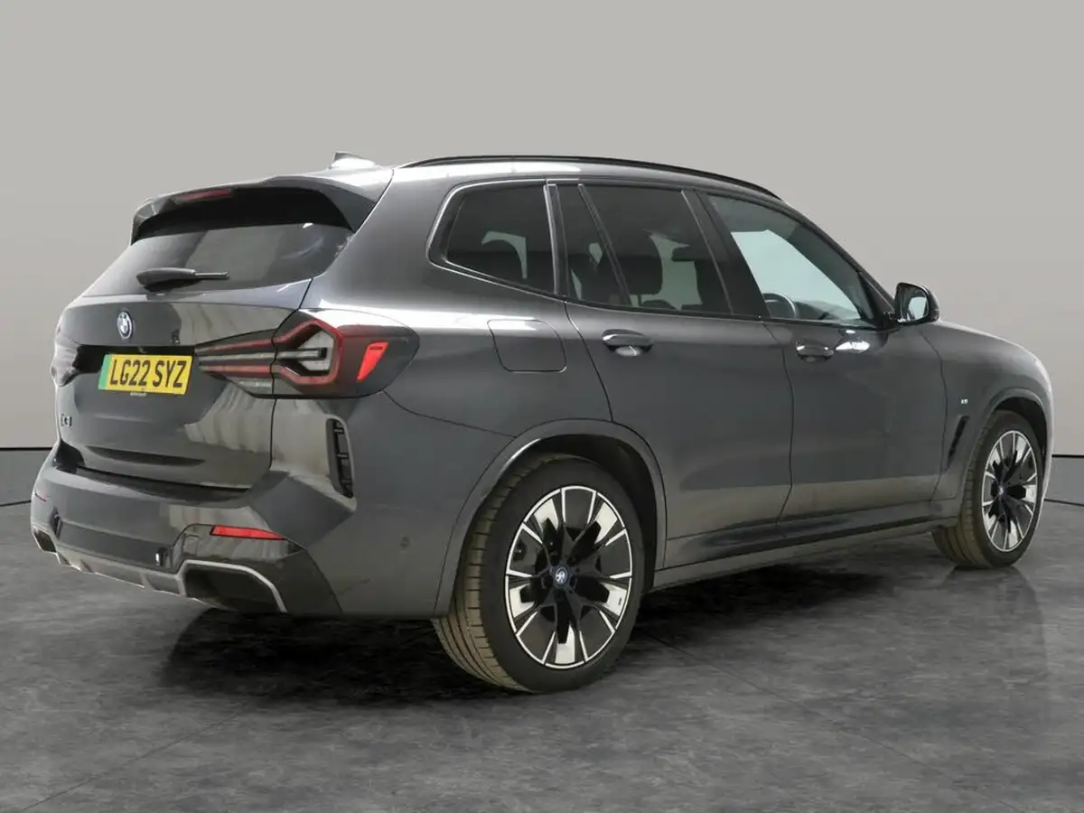 2022-bmw-ix3-e-m-sport-pro-big-14